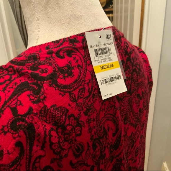 NWT Ladies button down sweater, red with black design. Size Medium - Picture 3 of 8